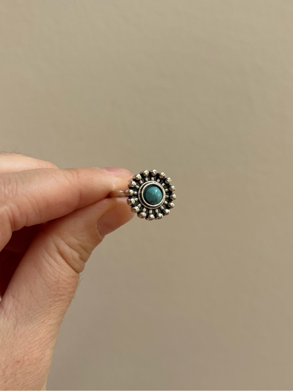 Silver Tone Sunburst Imitation Turquoise Round Statement Ring
